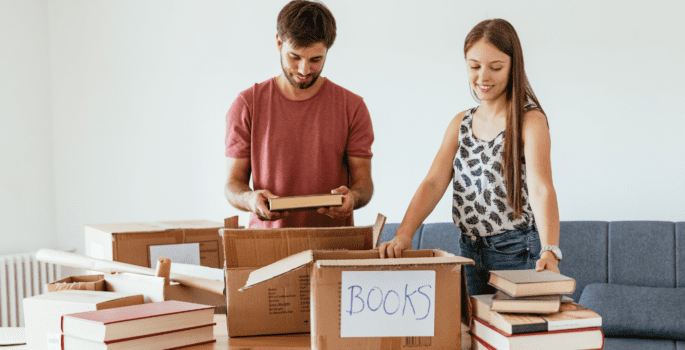 The best tips for packing and storing books 